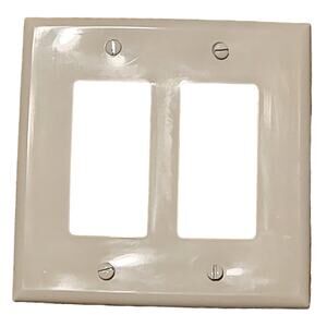 Leviton 3/8 Unbreakable 2-Gang Rocker Wall Plate White - Used